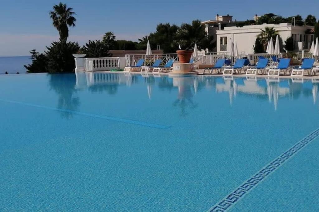 Appartement Lumineux dans Résidence avec Piscine Cannes Esterno foto